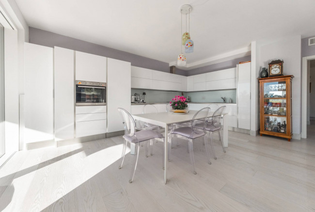  for sale in Bardolino