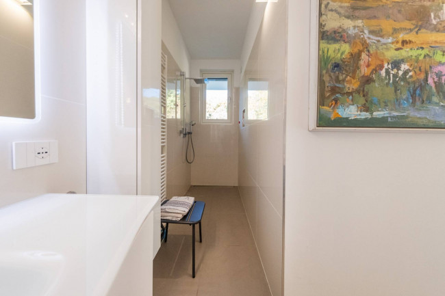  for sale in Bardolino