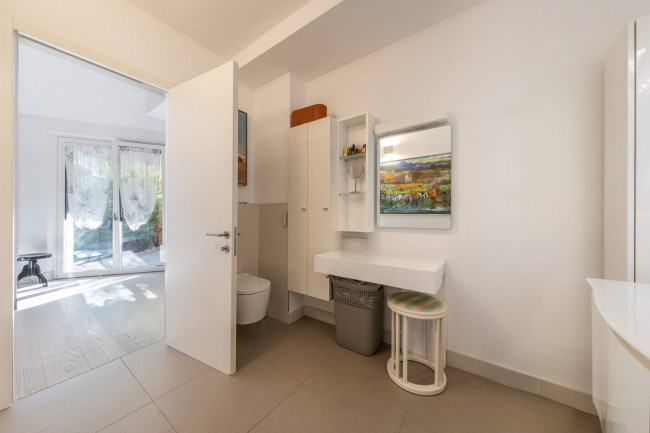  for sale in Bardolino