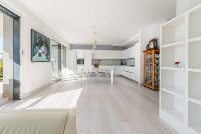  for sale in Bardolino