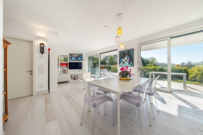  for sale in Bardolino