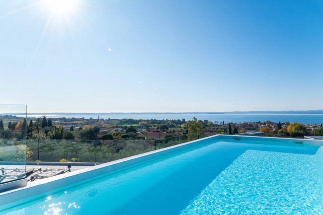  for sale in Bardolino