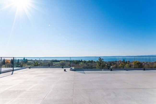  for sale in Bardolino