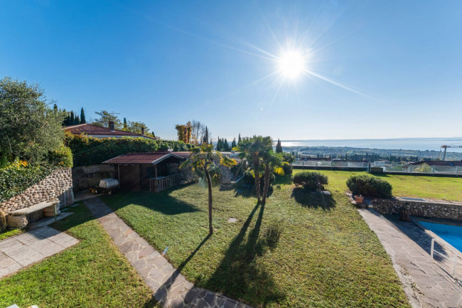 Villa in vendita a Cavaion Veronese