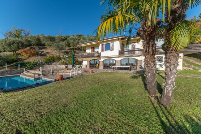 Villa in vendita a Cavaion Veronese