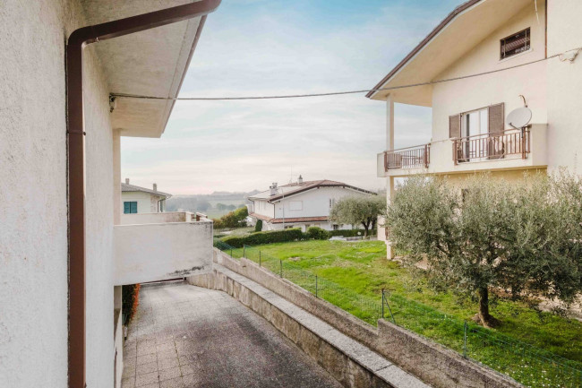 Villa in vendita a Pastrengo