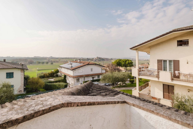 Villa in vendita a Pastrengo