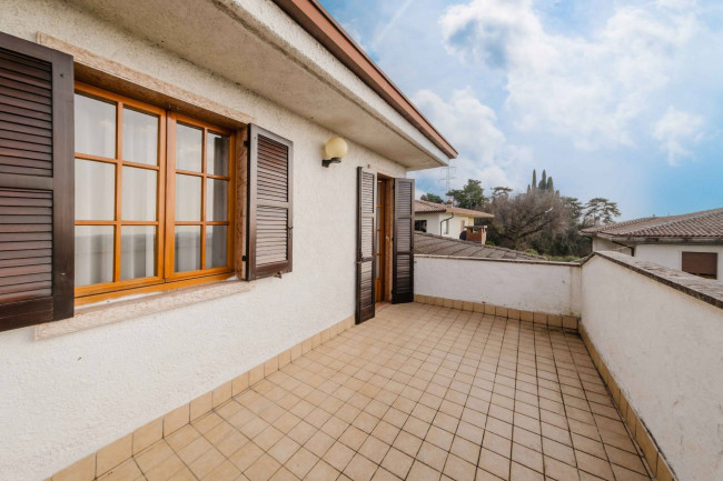 Villa in vendita a Pastrengo