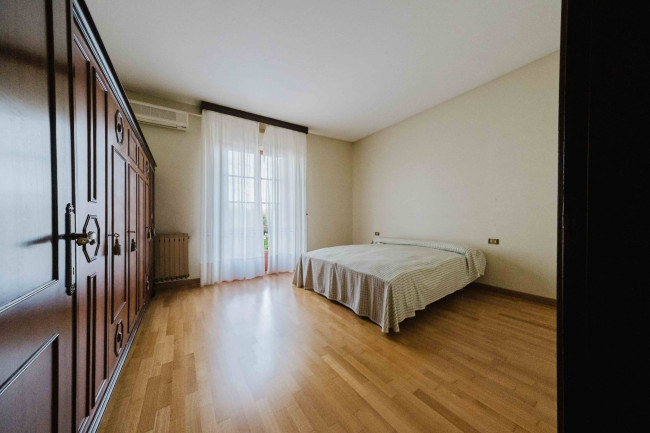 Villa in vendita a Pastrengo