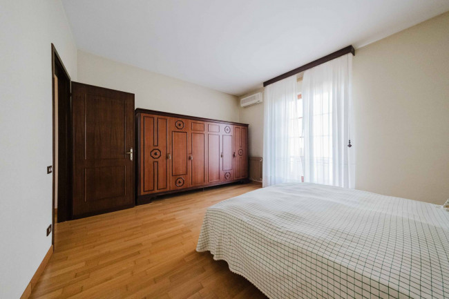 Villa in vendita a Pastrengo