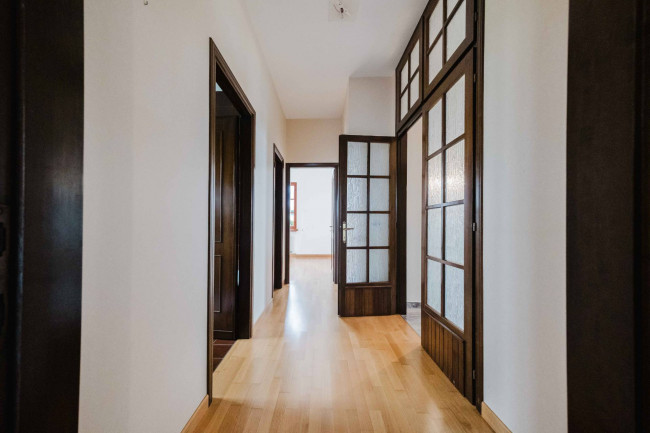 Villa in vendita a Pastrengo