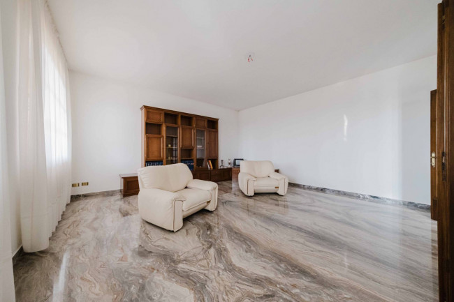 Villa in vendita a Pastrengo
