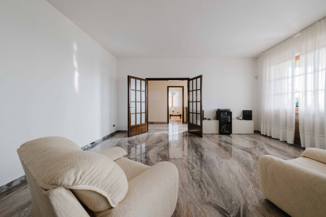 Villa in vendita a Pastrengo