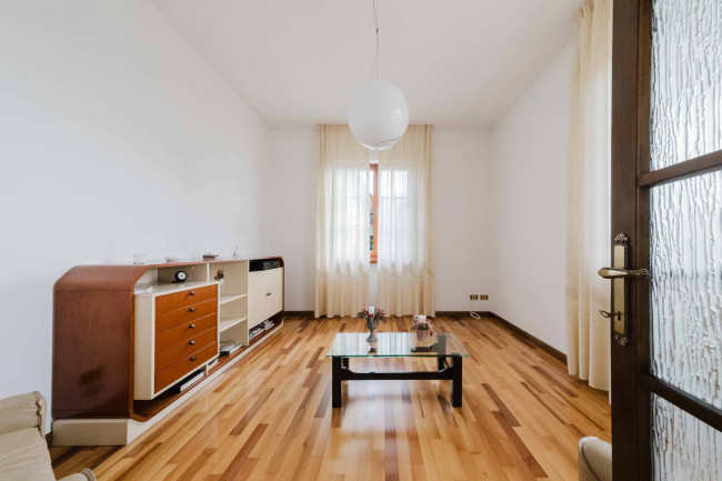 Villa in vendita a Pastrengo
