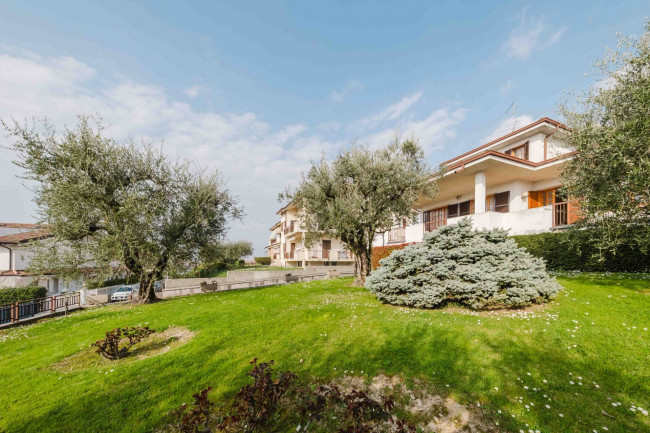 Villa in vendita a Pastrengo