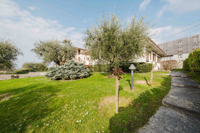 Villa in vendita a Pastrengo