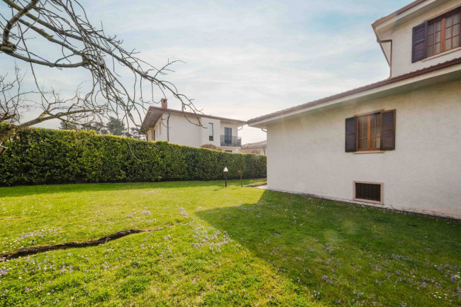 Villa in vendita a Pastrengo