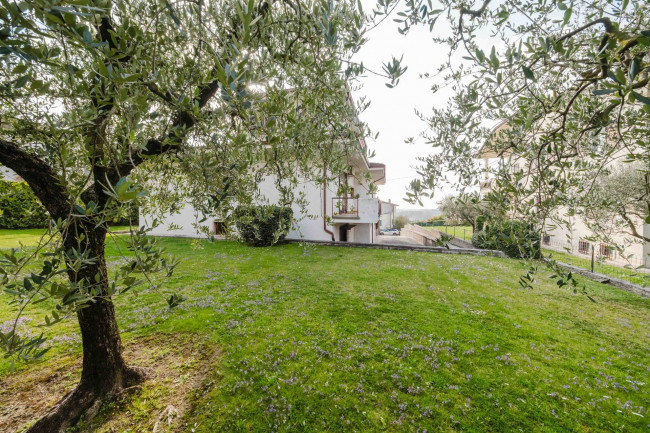 Villa in vendita a Pastrengo