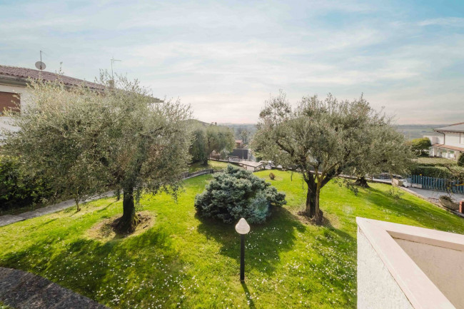 Villa in vendita a Pastrengo