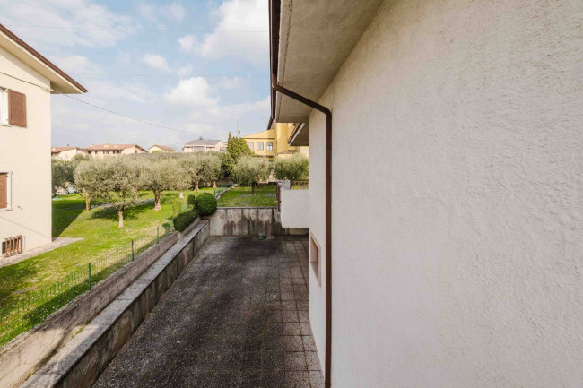 Villa in vendita a Pastrengo