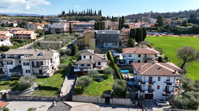 Villa in vendita a Pastrengo