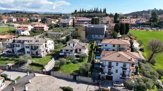 Villa in vendita a Pastrengo
