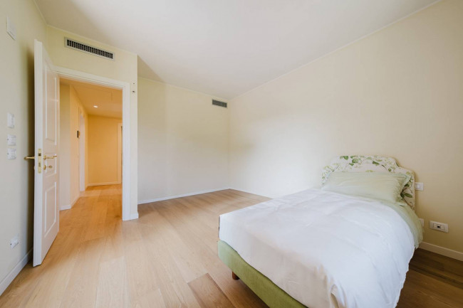 Villa in vendita a Castelnuovo del Garda
