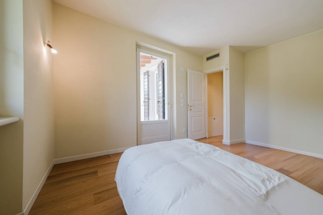 Villa in vendita a Castelnuovo del Garda