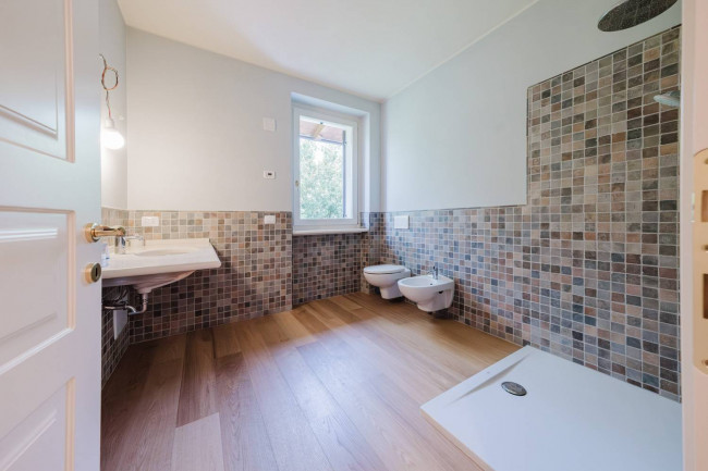 Villa in vendita a Castelnuovo del Garda