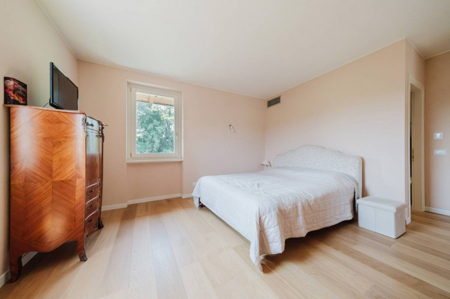Villa in vendita a Castelnuovo del Garda
