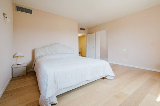 Villa in vendita a Castelnuovo del Garda