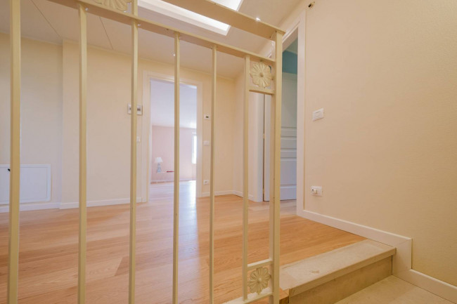 Villa in vendita a Castelnuovo del Garda