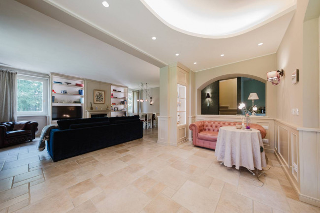 Villa in vendita a Castelnuovo del Garda