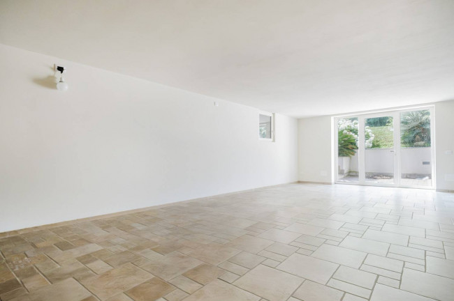 Villa in vendita a Castelnuovo del Garda