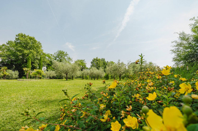Villa in vendita a Castelnuovo del Garda