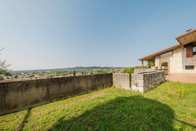 Villa in vendita a Sant'Ambrogio di Valpolicella