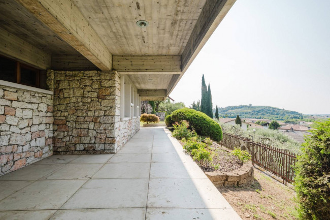 Villa in vendita a Sant'Ambrogio di Valpolicella