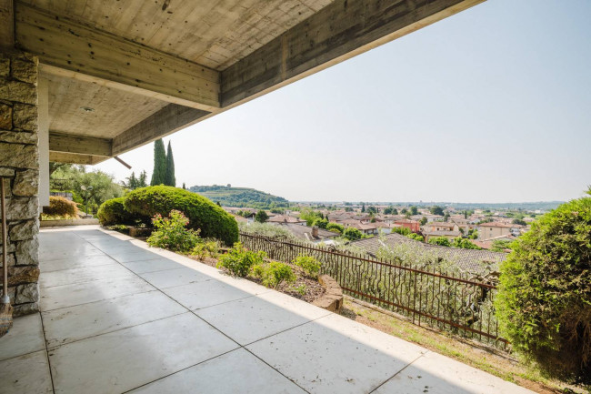 Villa in vendita a Sant'Ambrogio di Valpolicella
