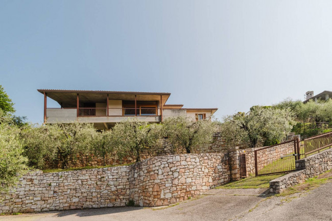 Villa in vendita a Sant'Ambrogio di Valpolicella
