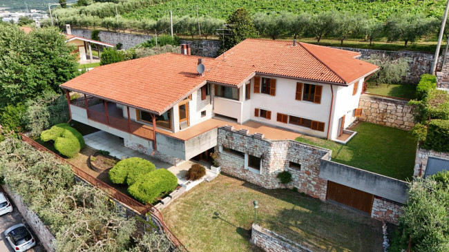 Villa in vendita a Sant'Ambrogio di Valpolicella