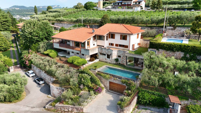 Villa in vendita a Sant'Ambrogio di Valpolicella