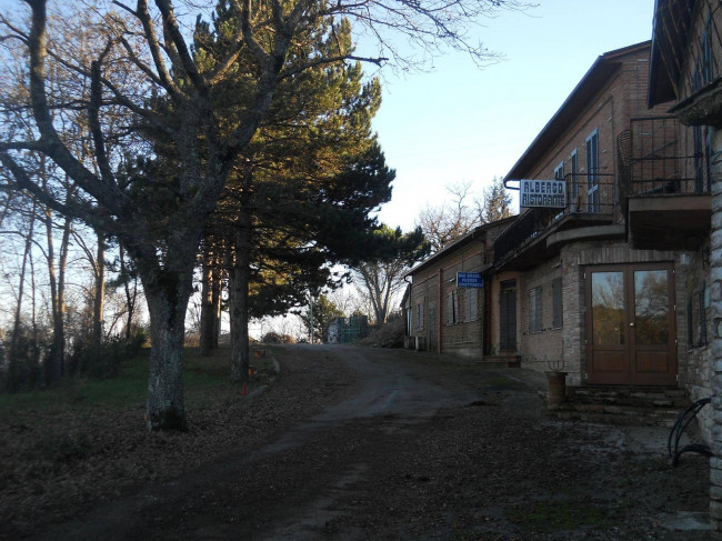 Albergo/Hotel in vendita a Ospedaletto, San Venanzo (TR)