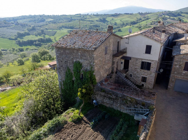 Rustico in vendita a Saragano, Gualdo Cattaneo (PG)