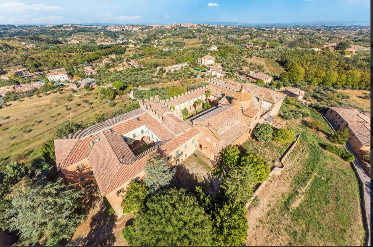 Monastero - Badia in vendita a Siena