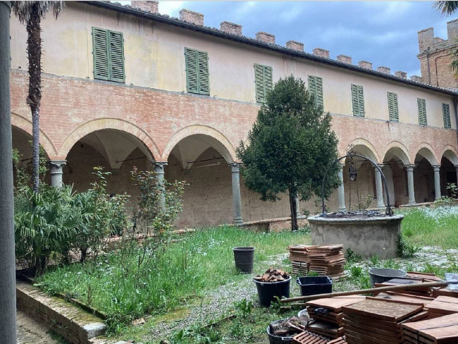 Monastero - Badia in vendita a Siena