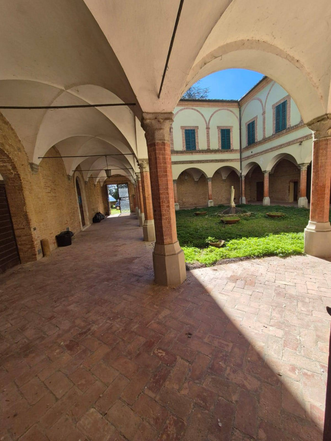 Monastero - Badia in vendita a Siena