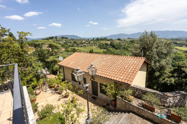 Villa in vendita a Collevecchio