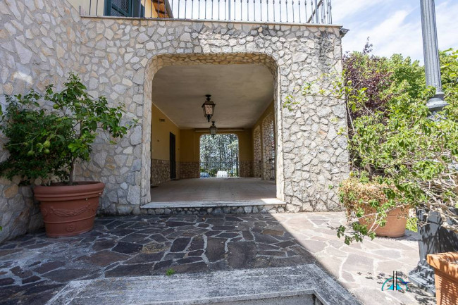Villa in vendita a Collevecchio