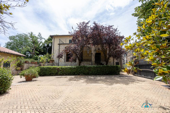 Villa in vendita a Collevecchio