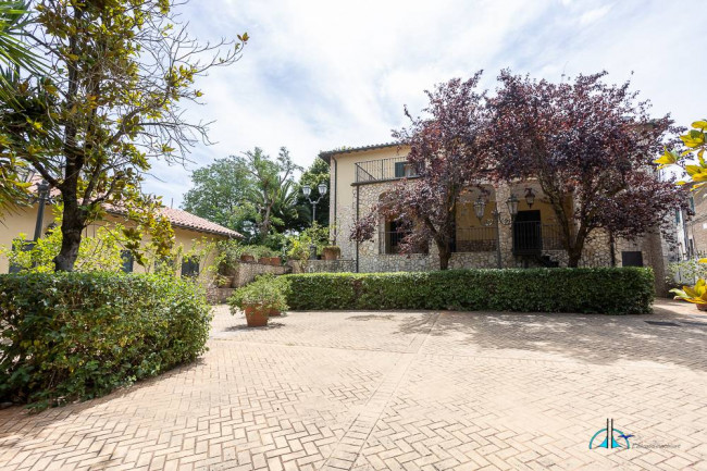 Villa in vendita a Collevecchio